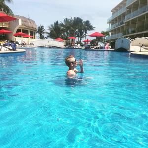 Meet your Posher, Seth